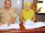 PTDH-ASN-Kepala-BKPSDM-Maros-Andi-Sri-Wahyuni-AB-bersama-Kepala-Inspektorat-Maros.jpg