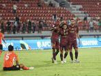 Para-pemain-PSM-Makassar-merayakan-gol-di-laga.jpg