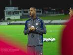 Patrick-Kluivert-ketika-memimpin-sesi-latihan-tim-jelang-melawan-Australia.jpg