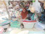 Pedagang-cabai-di-pasar-tradisional-Bone.jpg