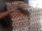 Pedagang-telur-di-Pasar-Tradisional-Kecamatan-Larompong00.jpg