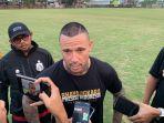 Pemain-Bhayangkara-FC-Radja-Nainggolan-saat-menjelaskan-belum-siap.jpg