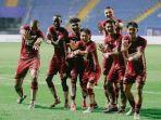 Pemain-PSM-Makassar-saat-selebrasi-gol-saat-menang-3-1-lawan-Dewa-United-kuop.jpg