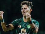 Pemain-Persebaya-Surabaya-Bruno-Moreira-9.jpg