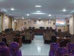 Pemandangan-ruang-rapat-paripurna-DPRD-Kabupaten-Enrekang-terpantau-kosong-Rabu-2892022.jpg
