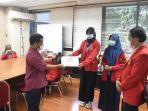 Pemberian-Beasiswa-Yayasan-Hadji-Kalla-kepada-mahasiswa-Unhas-tahun-lalu.jpg