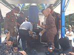 Pemusnahan-barang-bukti-pengungkapan-narkoba-231213.jpg
