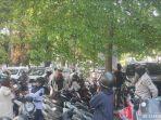 Pengendara-motor-diberhentikan-dalam-Operasi-Penertiban-Pajak-Kendaraan.jpg