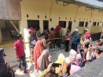 Penyegelan-kos-kosan-tarif-per-jam-di-Blok-Pilangsari-Desa-Jatibarang-Baru.jpg