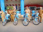 Penyuluh KB di Daerah Pegunungan Maros Dapat Bantuan Motor Trail dari Pemerintah Daerah