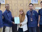Penyerahan-sertifikat-oleh-BPN-Barru-kepada-PLN.jpg
