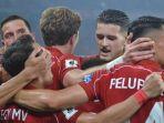 Perayaan-gol-Ole-Romeny-dalam-partai-Grup-C-melawan-China.jpg