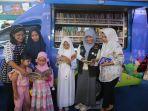 Perpustakaan-keliling-Kalla-toyota.jpg