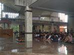 Prosesi-pelepasan-almarhum-Prof-Andi-Rasdiyanah-di-Kampus-UIN-Alauddin-Makassar.jpg