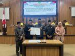 RAPAT-PARIPURNA-Penandatanganan-nota-kesepakatan-9.jpg