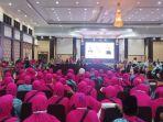 Ratusan-Jamaah-Haji-JCH-saat-mengikuti-penerimaan-di-Asrama-Haji-Sudiang.jpg