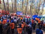 Ratusan-personel-dari-Basarnas-Makassar-mantau-para-pendaki-Gunung-Bawakaraeng.jpg