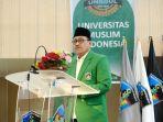 Rektor-UMI-Prof-Hambali-Thalib-memberikan-sambutan-dalam-acara-Haul-Muassis-di-Auditorium.jpg