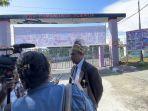 Rektor-Universitas-Papua-Dr-Meky-Sagrim.jpg