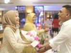 Rezky-Amaliah-Ramadhani-bersama-suaminya-Sulkifli-Syam-21312321.jpg