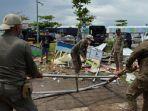 Satuan-Polisi-Pamong-Praja-Satpol-PP-Sulsel-penertiban-PKL-di-kawasan-Lego-Lego-2.jpg<pf>Satuan-Polisi-Pamong-Praja-Satpol-PP-Sulsel-penertiban-PKL-di-kawasan-Lego-Lego-1.jpg<pf>Satuan-Polisi-Pamong-Praja-Satpol-PP-Sulsel-penertiban-PKL-di-kawasan-Lego-Lego-3.jpg<pf>Satuan-Polisi-Pamong-Praja-Satpol-PP-Sulsel-penertiban-PKL-di-kawasan-Lego-Lego-4.jpg