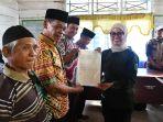 Sebanyak-211-warga-di-Kecamatan-Seko-Kabupaten-Luwu-Utara-terima-sertifikat-tanah.jpg