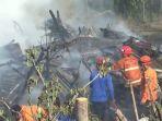 Sebuah-rumah-panggung-ludes-terbakar-di-Lingkungan-Ceddie-Kelurahan-Watang-Bacukiki.jpg