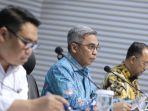 Setyo-Budiyanto-tengah-dan-Asep-Guntur-Rahayu-kiri.jpg