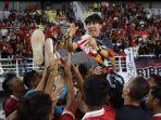 Shin-Tae-yong-diarak-usai-Timnas-Indonesia-menang.jpg