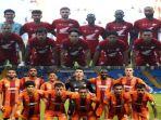 Skuad-PSM-Makassar-atas-dan-skuad-Borneo-FC-bawahbhu.jpg