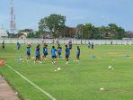 Skuad-PSM-Makassar-latihan-di-Stadion-Kalegowa-Kabupaten-Gowa-Rabu-752025.jpg