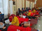 Suasana-donor-darah-di-Baruga-B-Kantor-Bupati-Maros-Senin-2692022.jpg