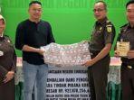 Suasana-pengembalian-uang-hasil-korupsi-proyek-RS-Mitra-Pratama-Belajen-Enrekang.jpg