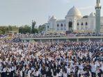 Suasana-peserta-jalan-sehat-dalam.jpg