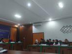 Suasana-ruang-sidang-di-Kantor-Bawaslu-Sulsel-000.jpg
