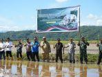 TANAM-PADI-Bupati-Maros-Chaidir-Syam-menghadiri-gerakan-tanam.jpg