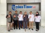 Tim-Amanda-Brownies-berkunjung-ke-Kantor-Tribun-Timur.jpg