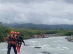 Tim-SAR-Gabungan-menyisir-aliran-sungai-Bili-bili-cari-korban-longsor-Jumat-181122.jpg