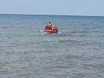 Tim-Sar-Gabungan-pencarian-Warga-Parepare-terseret-arus-di-Pantai-Lowita.jpg