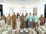 Tim-produksi-beserta-talent-Gara-gara-Cicilan-Audiensi-dengan-Wali-Kota.jpg
