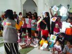 Trauma-healing-anak-korban-pengungsi-banjir-Perumnas-Antang.jpg