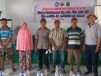 Unibos-Serahkan-Bantuan-Bahan-Baku-Jaring-Bagi-Nelayan-di-Desa-Laguruda.jpg