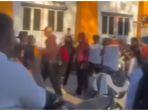 Video-dua-remaja-perempuan-yang-berkelahi-di-Pelataran-Stadion-Ganggawa.jpg