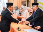 Wakil-Rektor-II-UNM-Prof-Ichsan-Ali-bersalaman-dengan-Rektor-UNM-Prof-Karta-Jayadi-2332.jpg