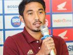 Wakil-kapten-PSM-Makassar-M-Arfan-saa-konferensi-pers-lawan-Persis-Solo-di-Stadion-BJ-Habibie.jpg