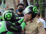 Wali-Kota-Makassar-Danny-Pomanto-naik-ojol-dari-kediamannya-ke-Kantor-Balai-Kota.jpg
