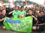 act-bersama-klub-sepakbola-jepang-hibur-ratusan-penyintas-gempa-palu-donggala.jpg
