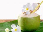 air-kelapa-punya-segudang-manfaat-namun-tak-boleh-diminum-oleh-orang-yang-punya-4-penyakit-ini.jpg