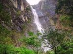 air-terjun-sambabo-di-kecamatan-bambang.jpg