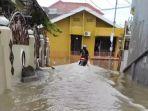 air-yang-menggenangi-pemukiman-warga-di-jl-muhajirin-kelurahan-mangasa-kecamatan-tamalate.jpg